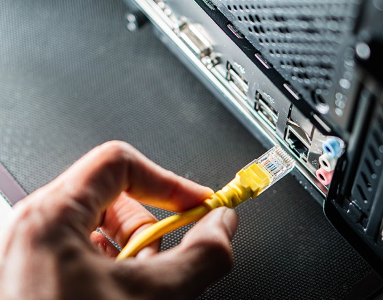 How a Fibre Media Converter Extends Network Distance